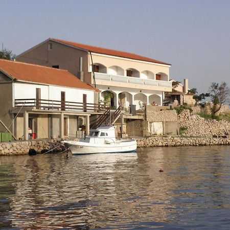 Apartments Tasa Lukovo Sugarje Luaran gambar
